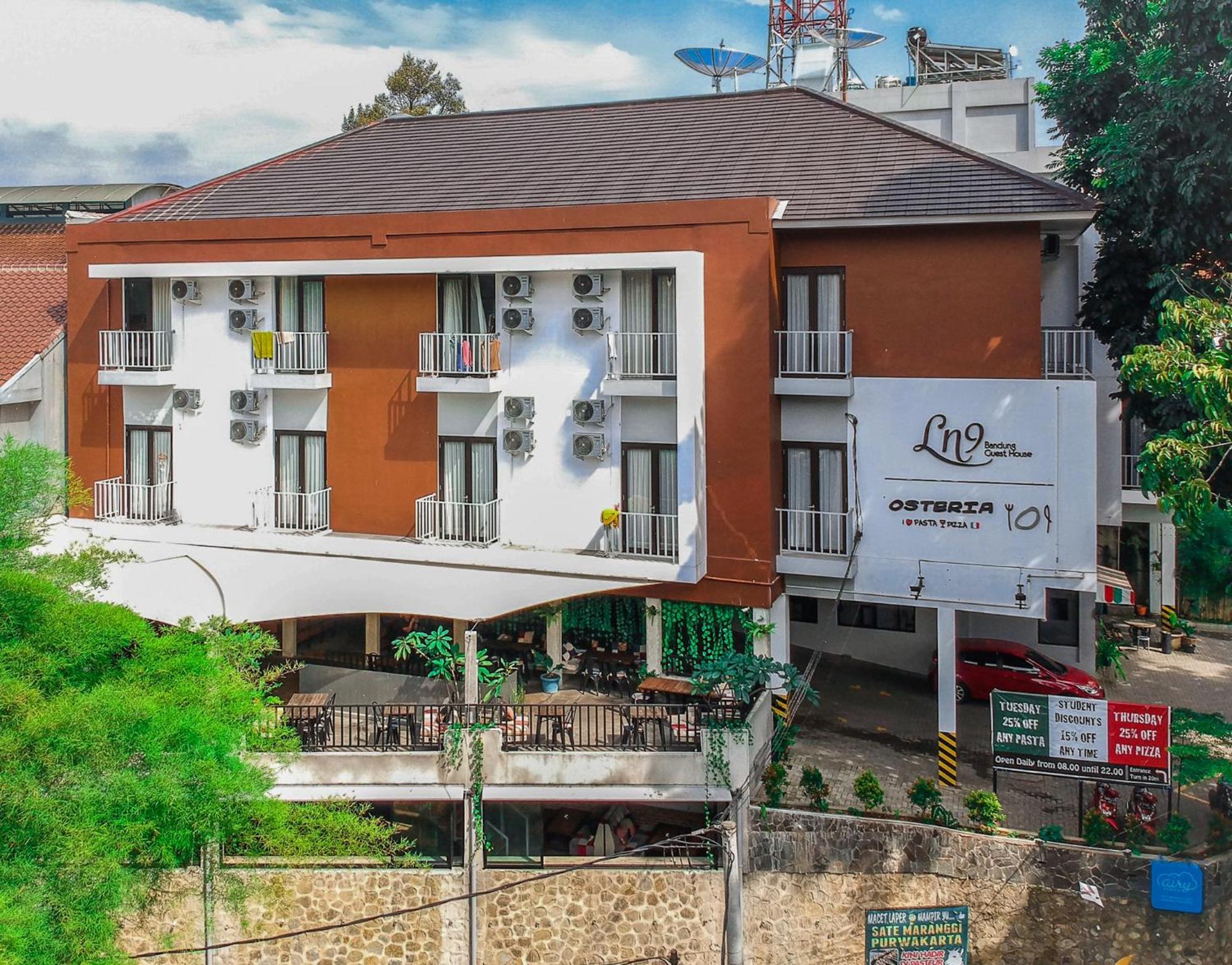Ln9 Bandung Guest House Exteriör bild